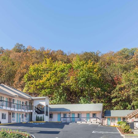 Howard Johnson By Wyndham Roseburg Buitenkant foto