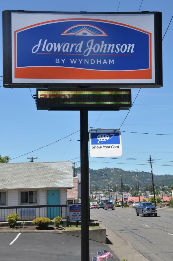 Howard Johnson By Wyndham Roseburg Buitenkant foto