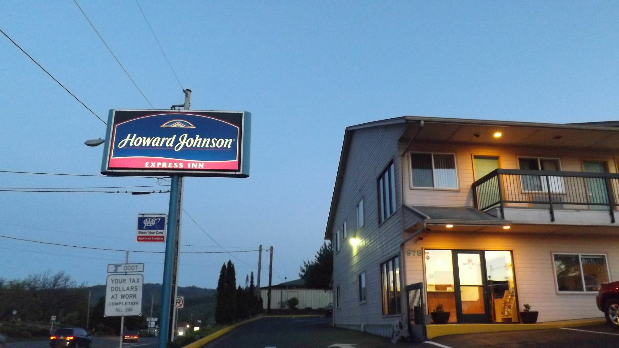 Howard Johnson By Wyndham Roseburg Buitenkant foto